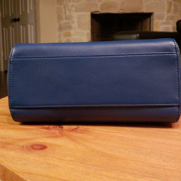 FENDI Peekaboo mini bag “SOLD” - Picture 4 of 7